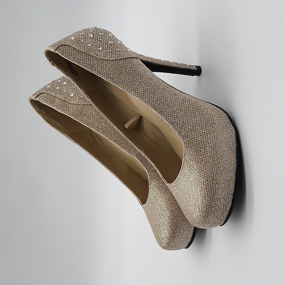 609- Nicole Platforms Heels Size 8 M - Picture 2 of 9